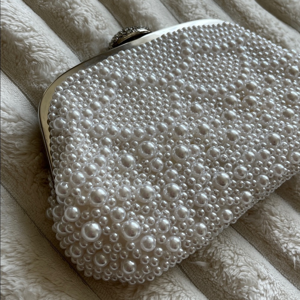 NWT Pearl Bridal Clutch! - Picture 2 of 10